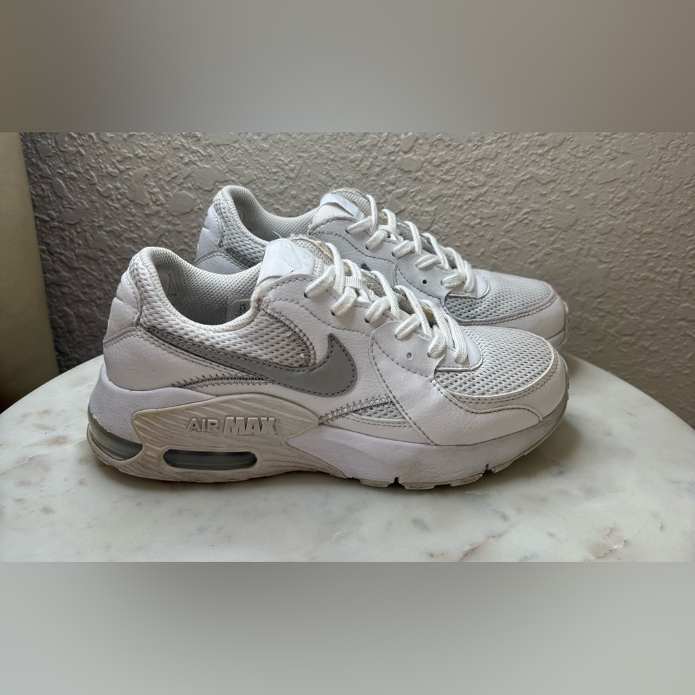 Nike Air Max Excee Women 5.5 Running Shoe